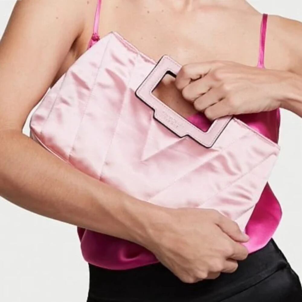 New Victoria's Secret Women's Chevron Quilted Satin Party Clutch Bag - Picture 2 of 6